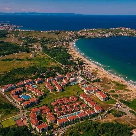 Green Life Beach 索佐波尔